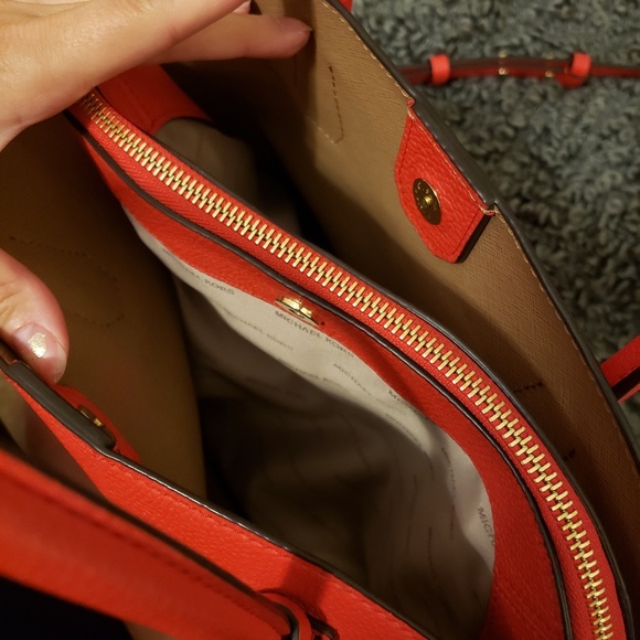 { Michael Kors } MK Leather Dome Satchel Purse - Picture 4 of 6